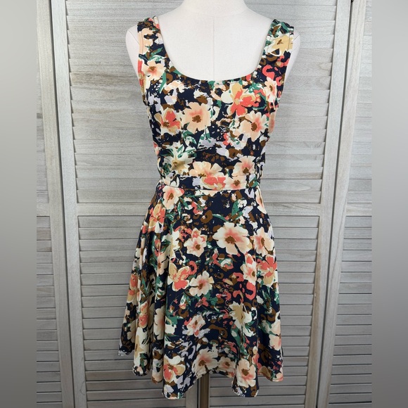 LUCCA COUTURE Fit & Flare Y2K Dress Navy Floral w Side Lacing-4 - Picture 1 of 4